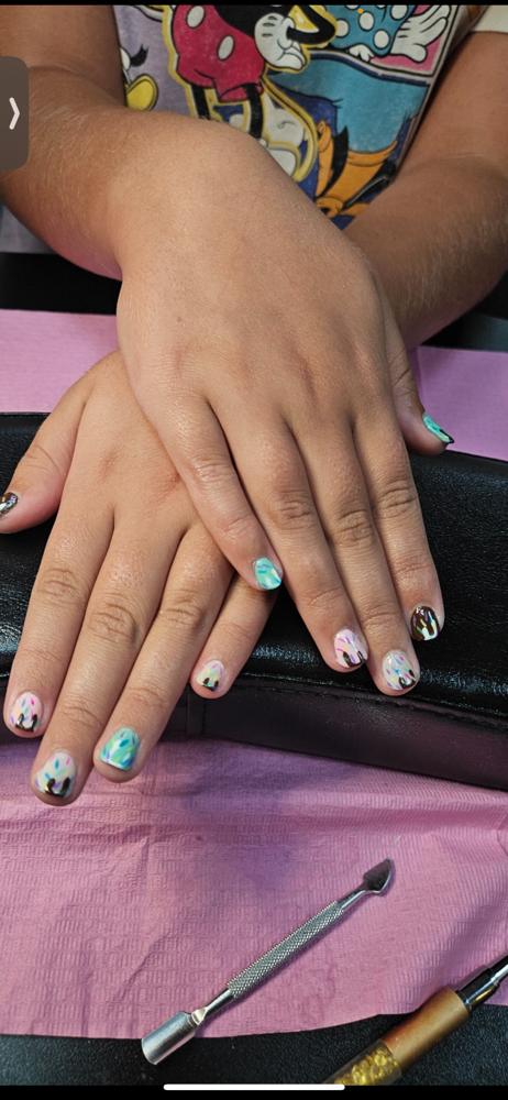 Cowgirl Manicure (12 & Under)
