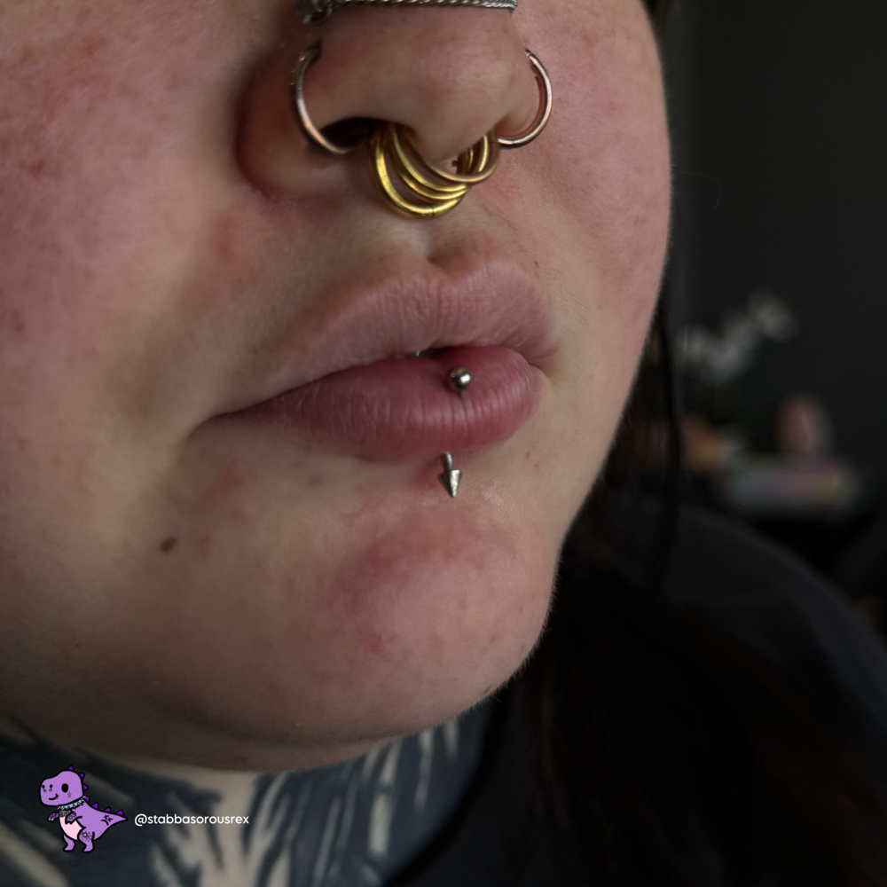 Vertical Labret