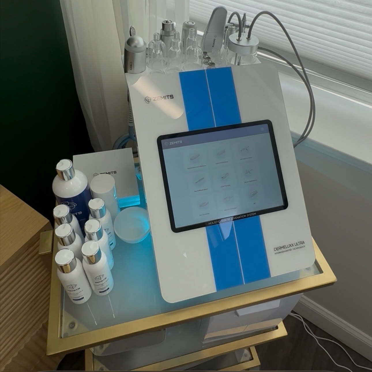 HydroGlow Luxe Hydrofacial+ at VIDAMIN+ SKIN CARE in ORANGE PARK, FL
