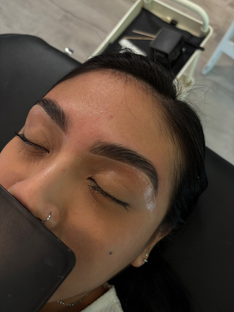 BROW LAMINATION , WAX AND TINT