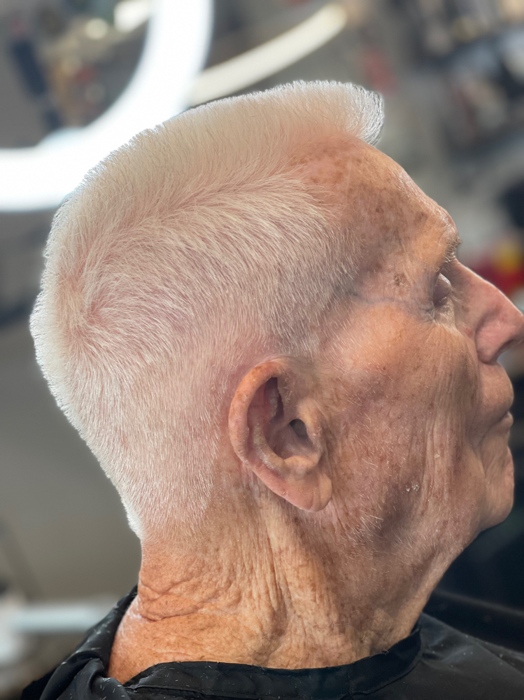 Senior Haircut (65+)