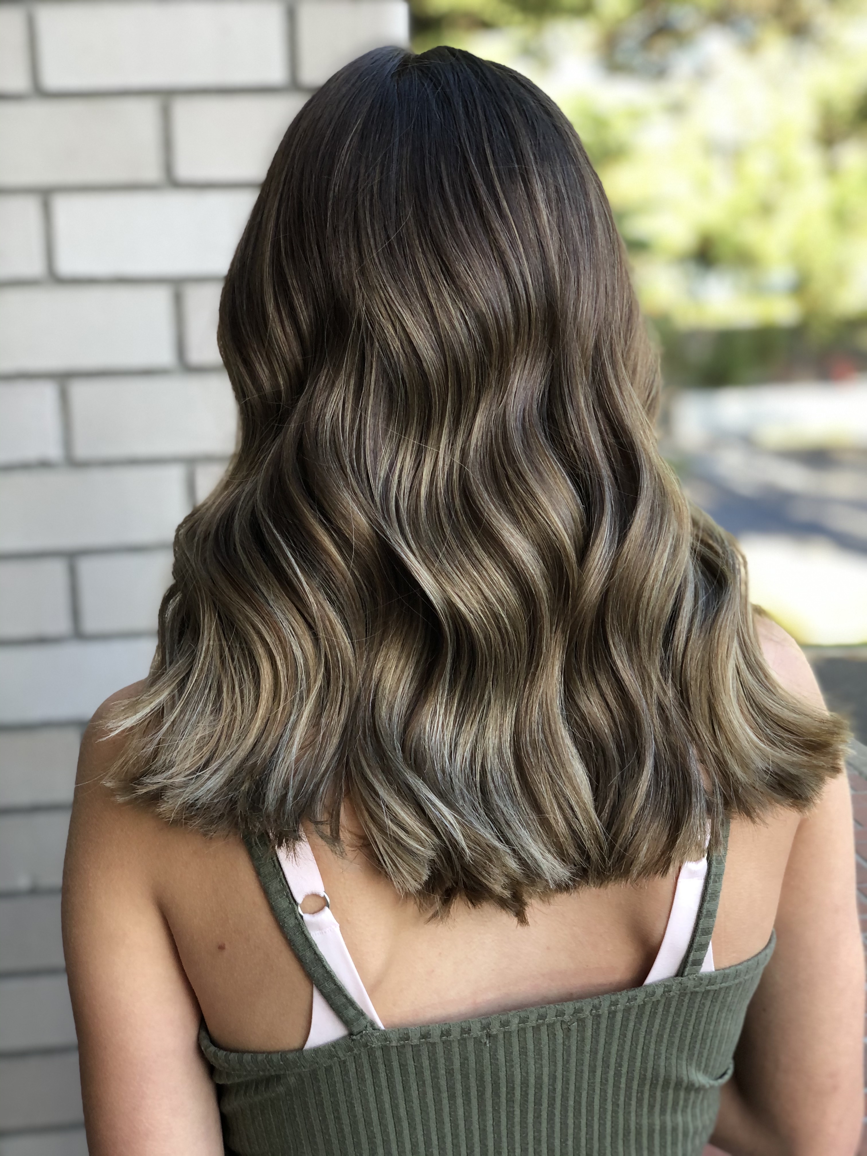 Gloss With Cut
