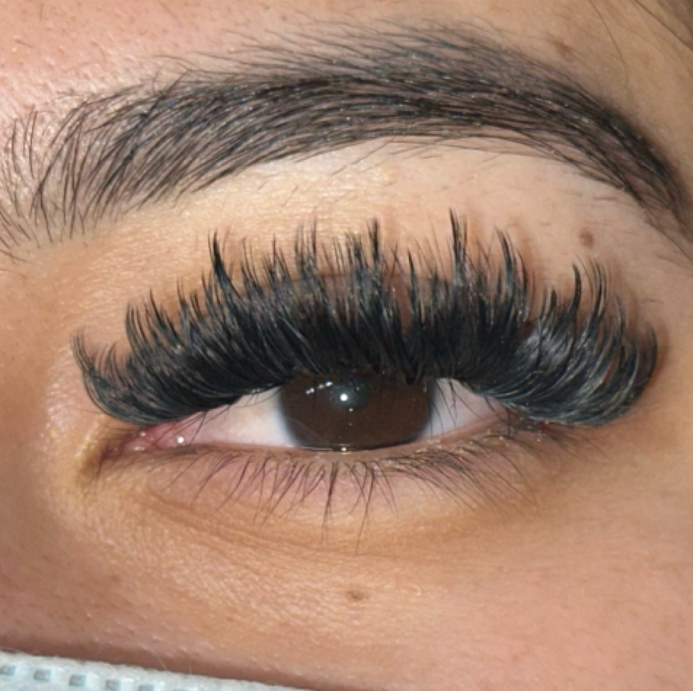 PrettyBabe Lash Fill at PrettyBabe Beauty Boudoir in Azusa, CA