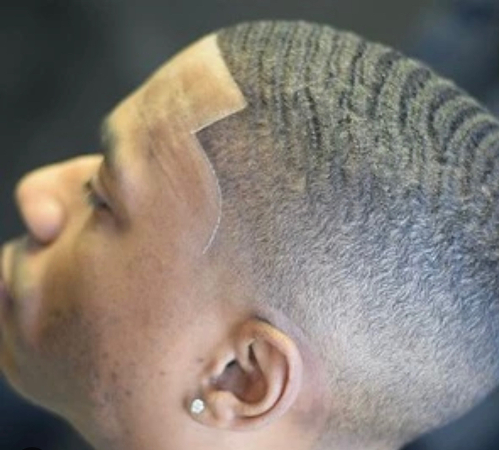 Adult Haircut at Qs Hot Headz Barbershop in Mobile, AL