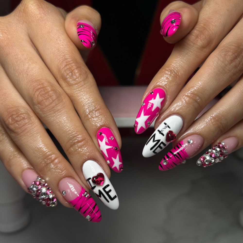 Inspiration Set (recreated photo) at Bratty Nailz in Houma, LA