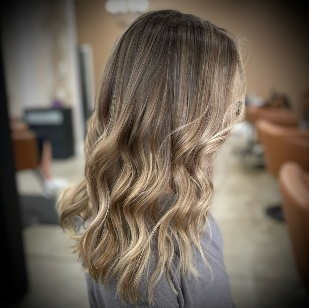 Signature Dimensional Color Service