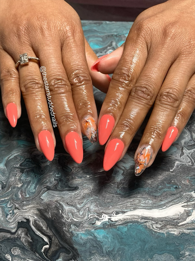 Polished & Poised – Two Nail Accent