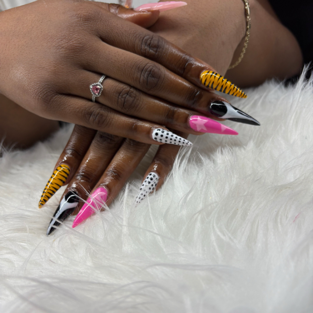 Medium Full-set at Kreative Klawss in Manning, SC