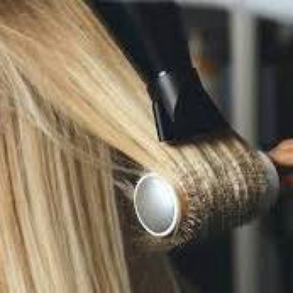 Quick Dry at Lavish Beauty 4L Studio in Hutchinson, KS