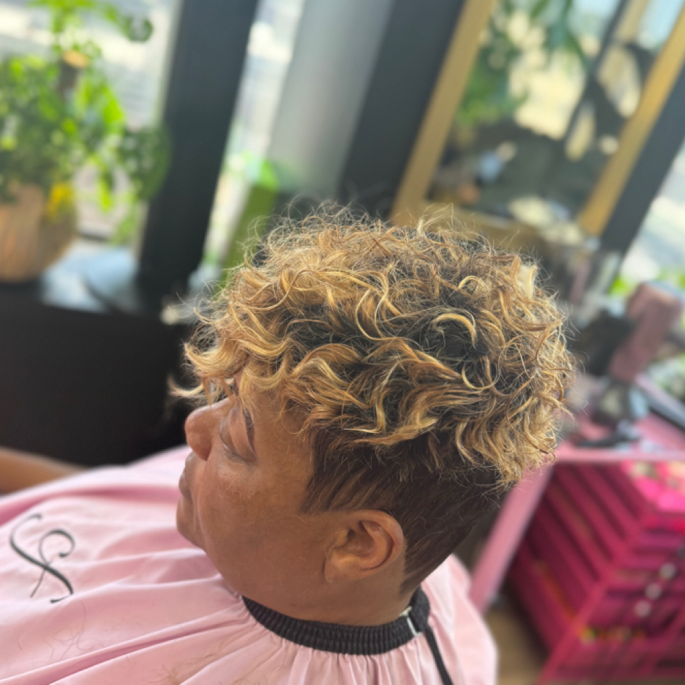 Custom Quickweave Clip-on Topper at Changing Faces Beauty Salon in Lynchburg, VA