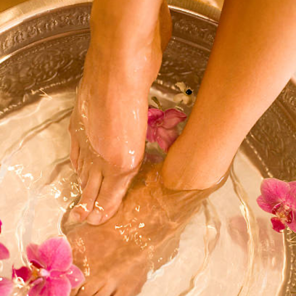 Fast and Fabulous Mini Pedicure