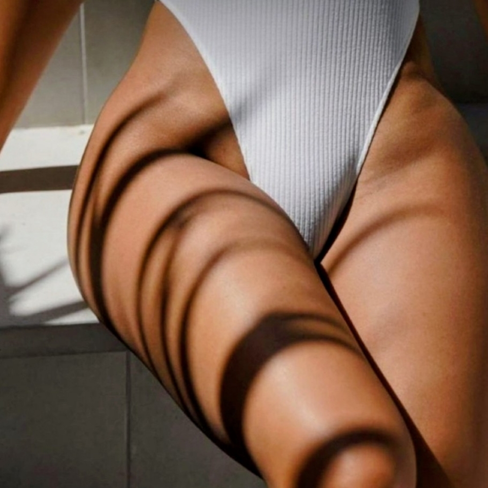 Bikini Line w/Butt Strip