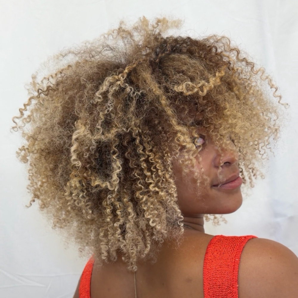 Full Sunshine Blonde at Sunshine Curls in Tampa, FL