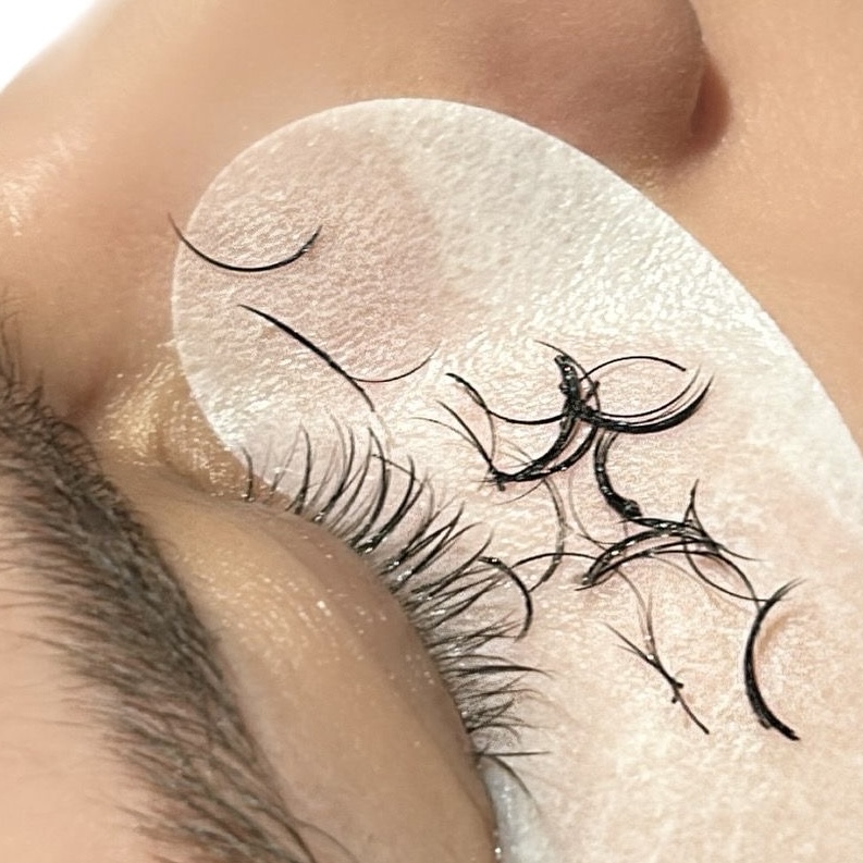 Lash Removal