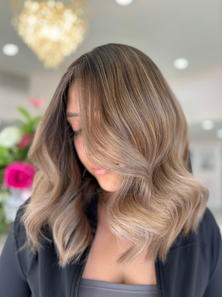Custom Blonding (Shoulder Length)