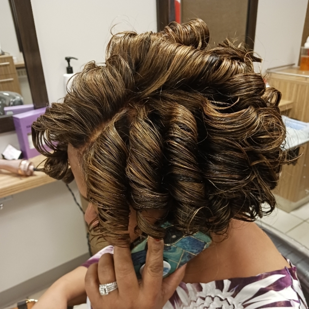 Rollerset at BeRosey Hair Care Enterprise LLC