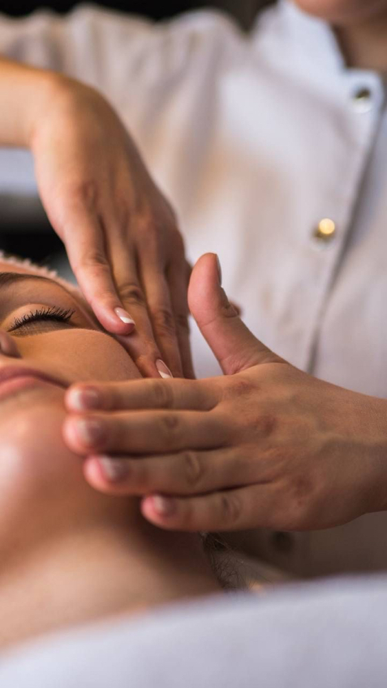 🔥 Sculptural Buccal Facial Massage