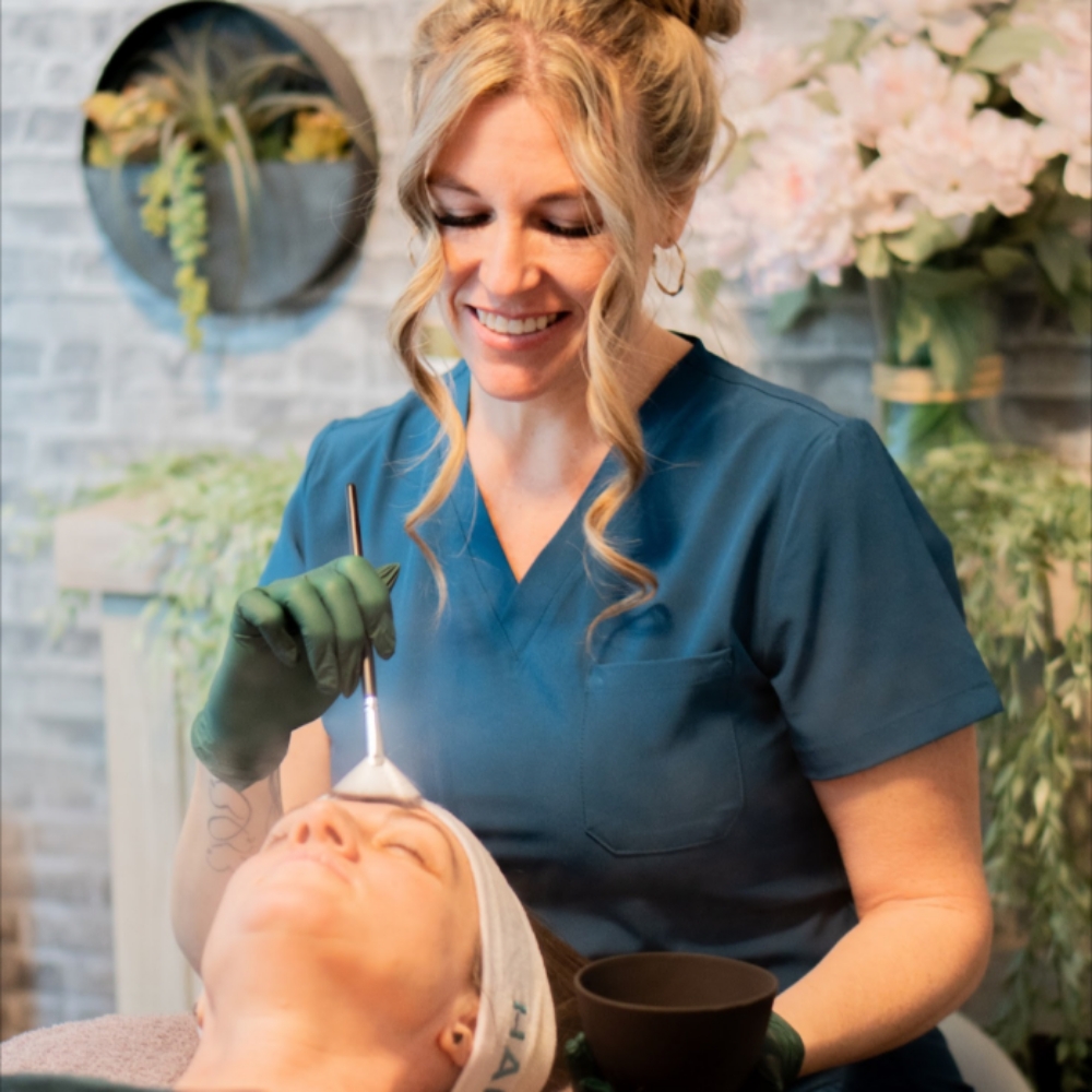 Deluxe Customized Facial at your skin sanctuary LLC in Peoria, AZ