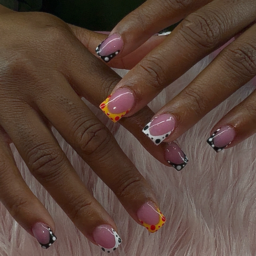 Short Infill at DiamondKnails in Memphis, TN