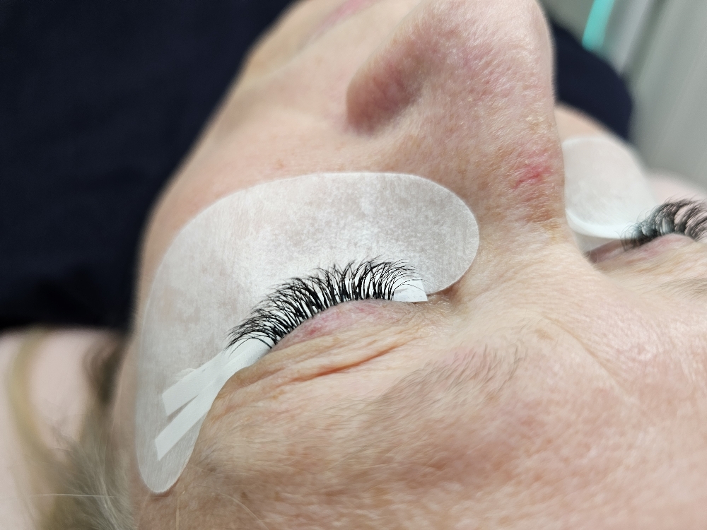 YY Lashes: Full Set