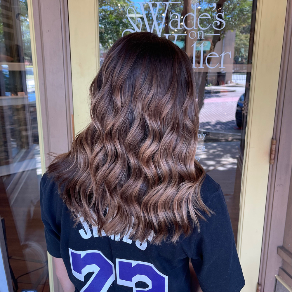 Shampoo, Cut & Style