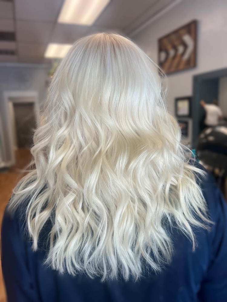On Scalp Bleach + Cut + Toner