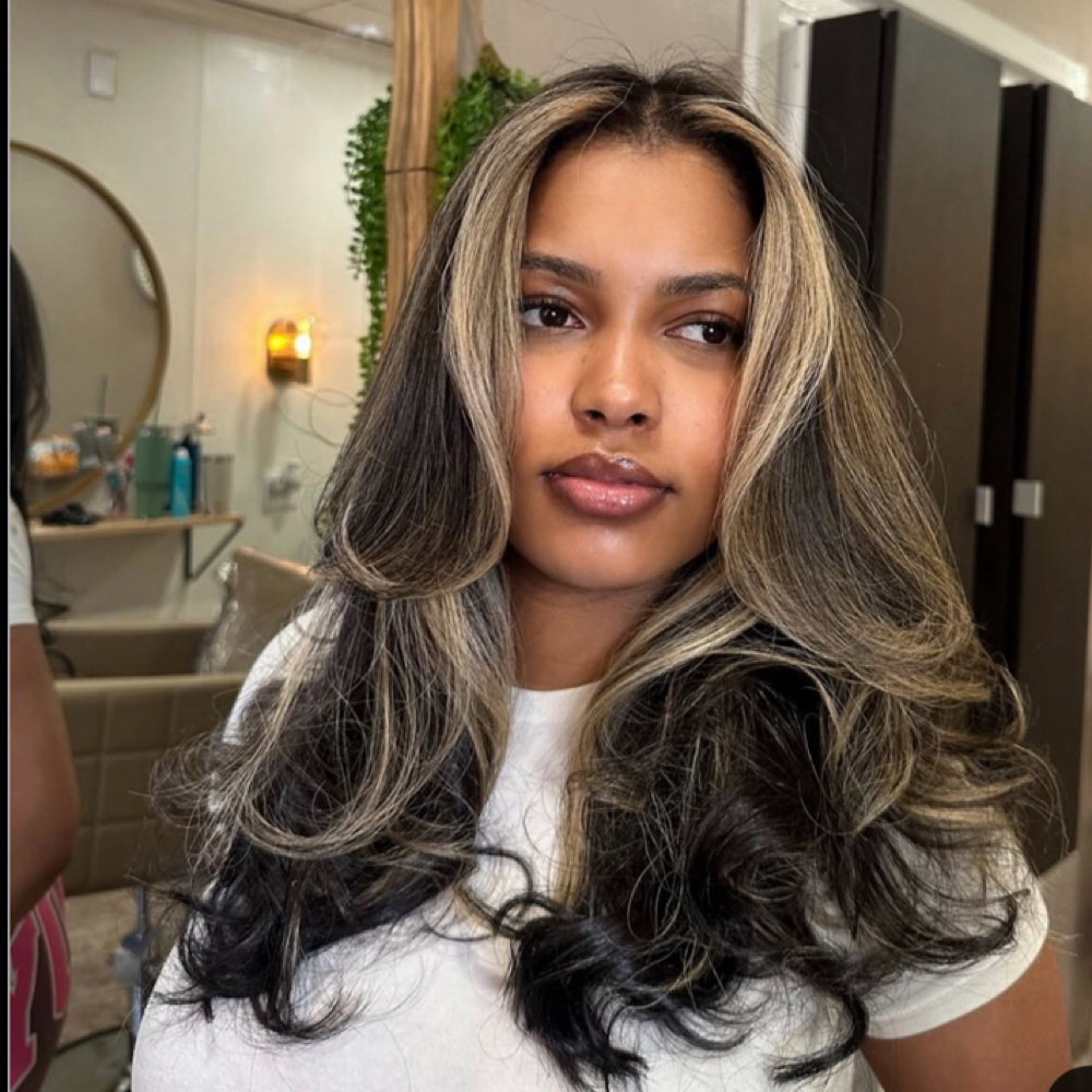 Mini Blonde at JStyledme in Lakewood, WA