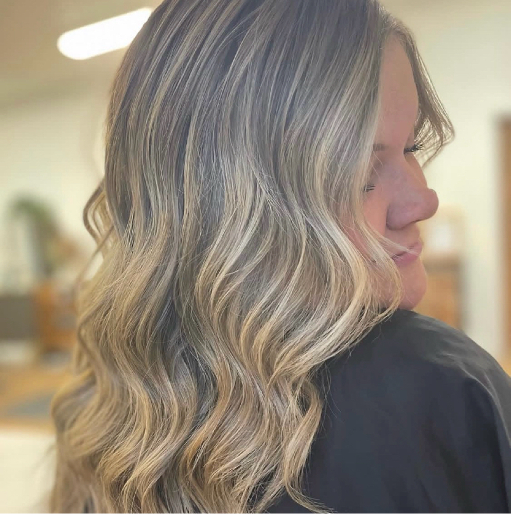 The Face Frame at Prim And Proper Beauty Bar in Somerset, KY