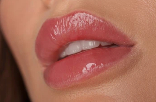 Lip Blushing
