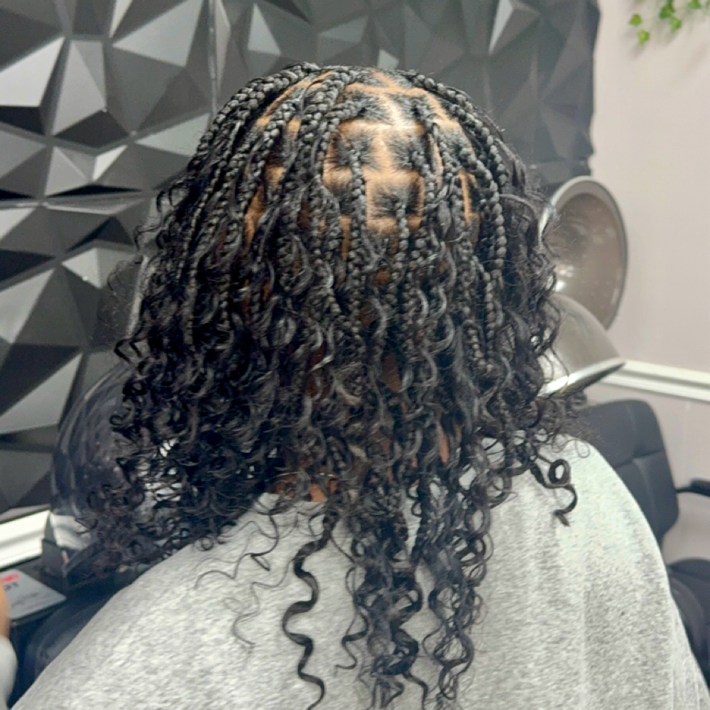 Smedium Knotless at Mane In The Mirror Salon in Charlotte, NC