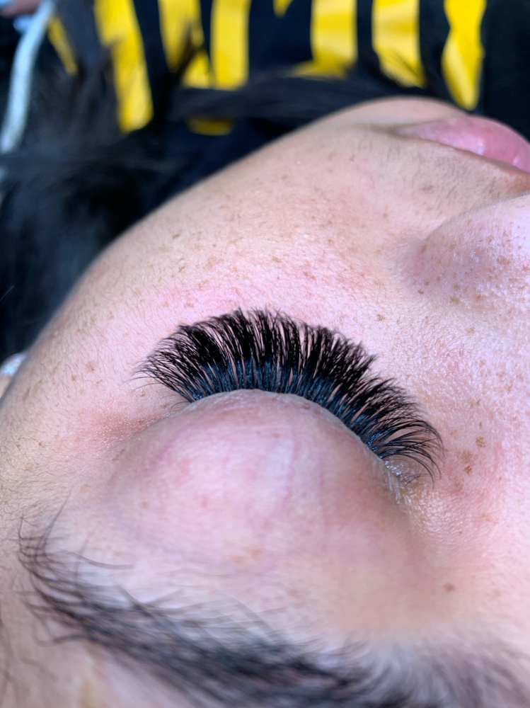 Volume Full Set at DaiDream Beauty Bar in New Orleans, LA