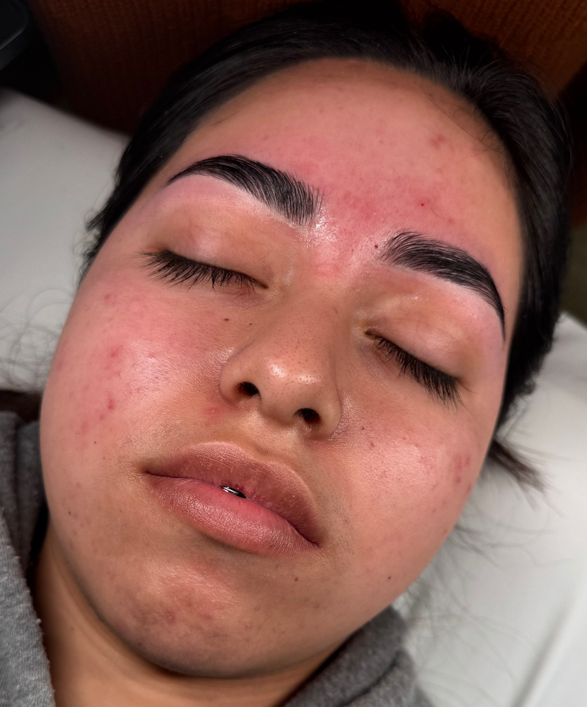 Deluxe Brow (Wax+Shape+Lami+Tint)