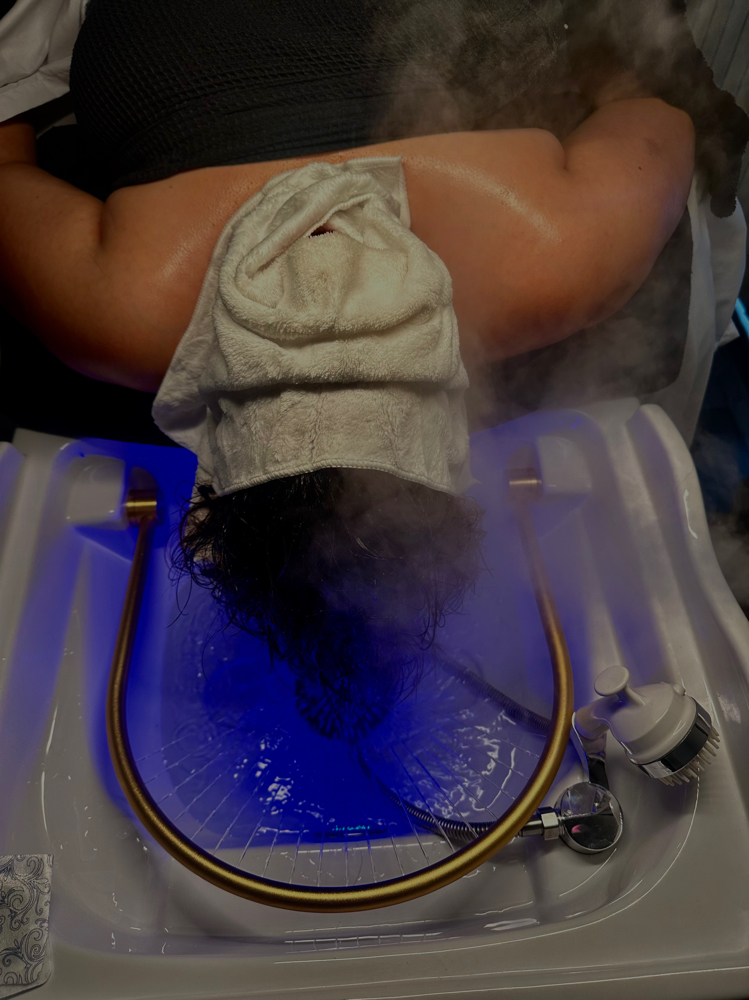 Scalp Therapy & Facial
