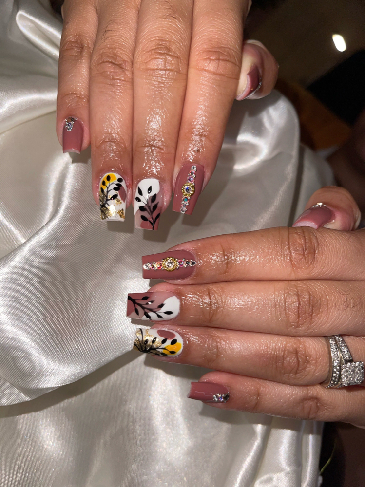 SHORT - CLEAR ACRYLIC & GEL POLISH