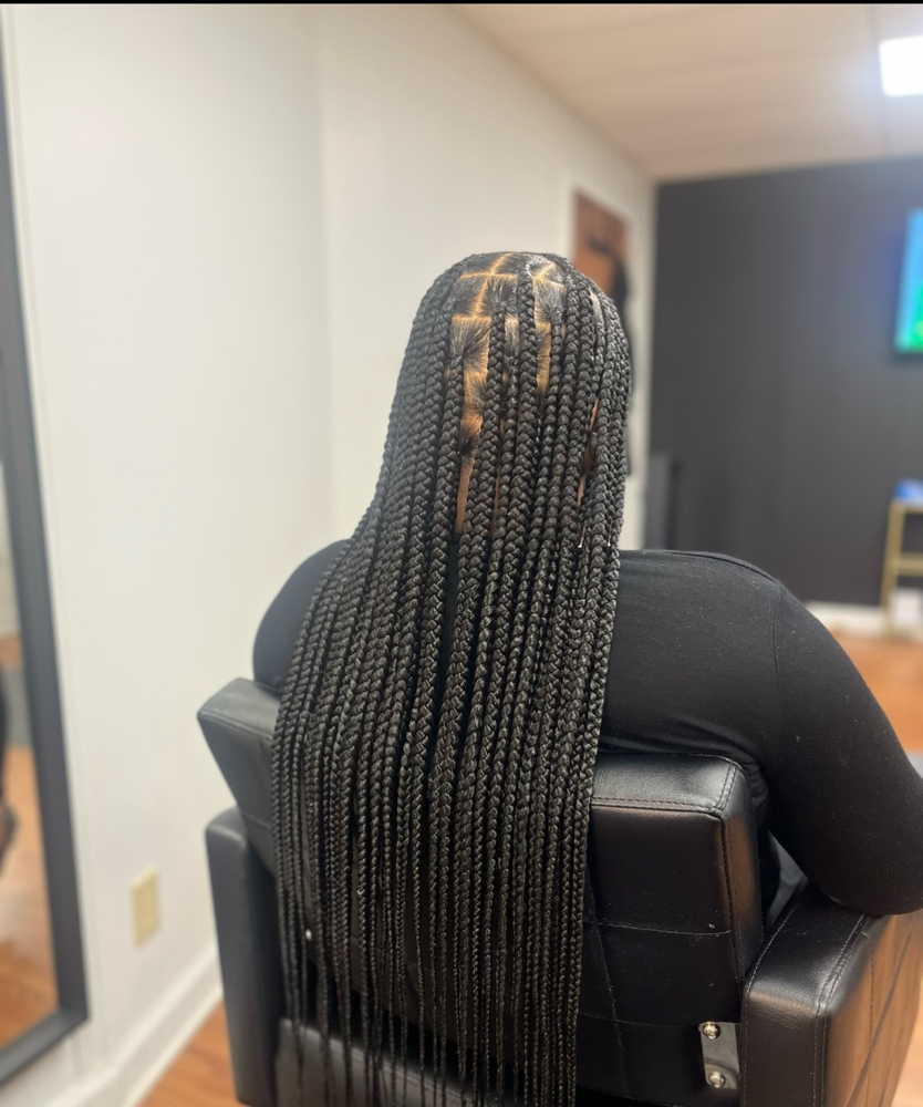 Medium Knotless at Braids By Amari in Indianapolis, IN