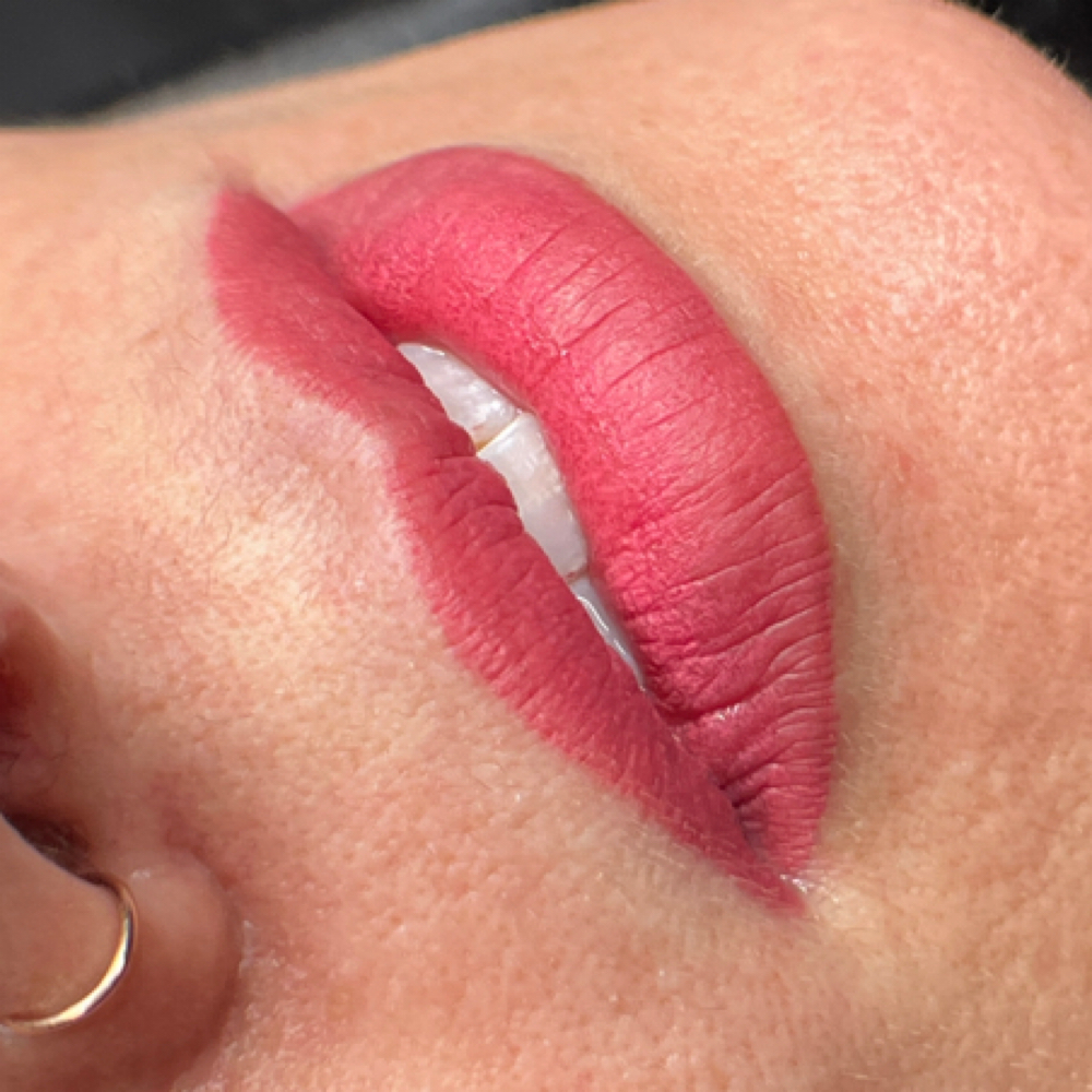 LIP BLUSHING at browsbydaisy in Greenville, NC