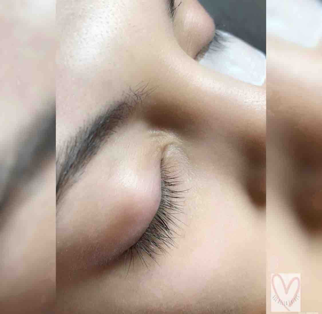 Eyelash Extension Removal