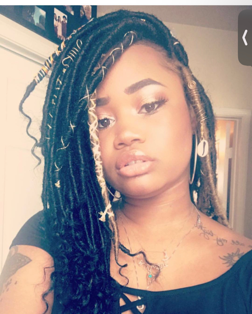 Small Goddess Locs Shoulder Length