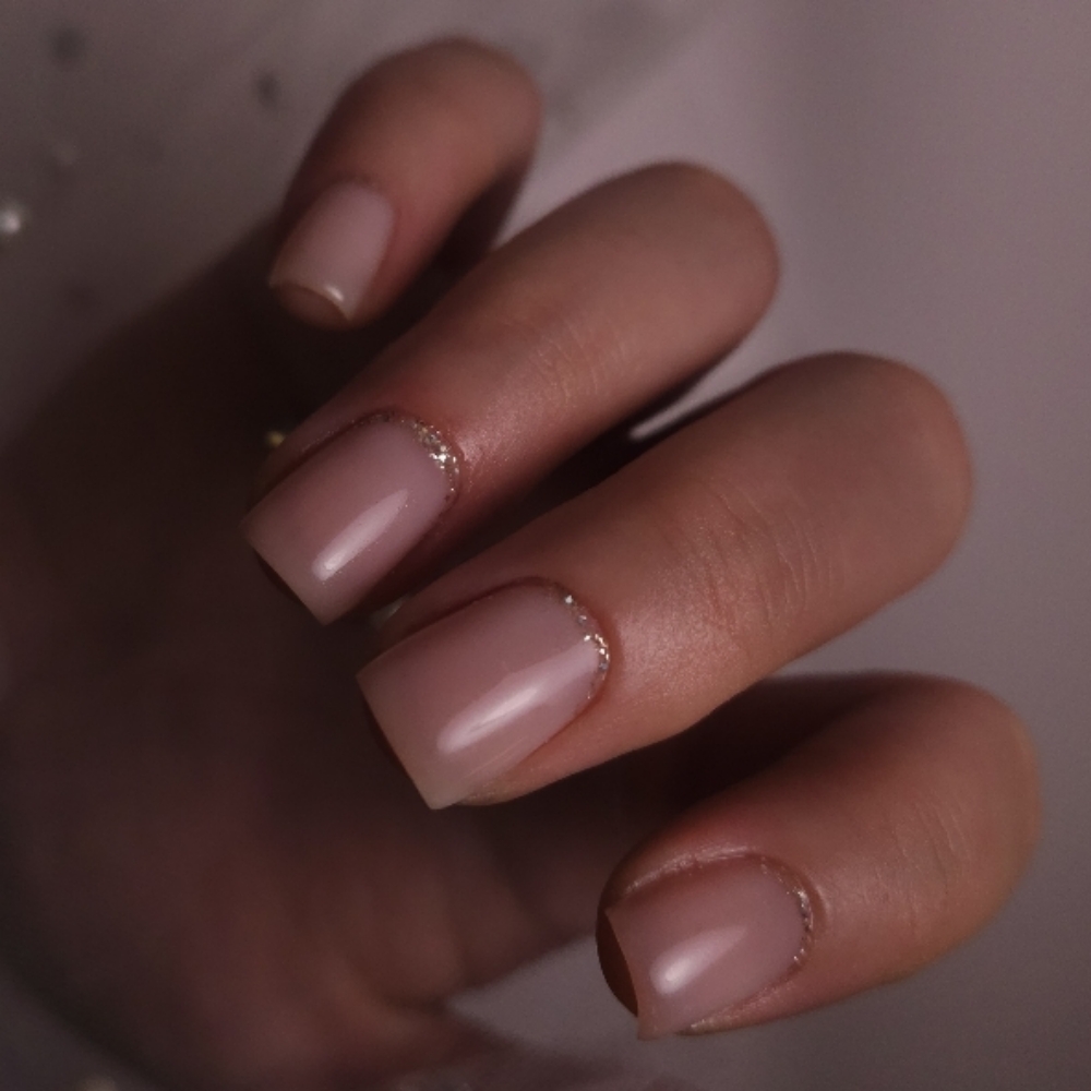 STRUCTURED GEL MANICURE