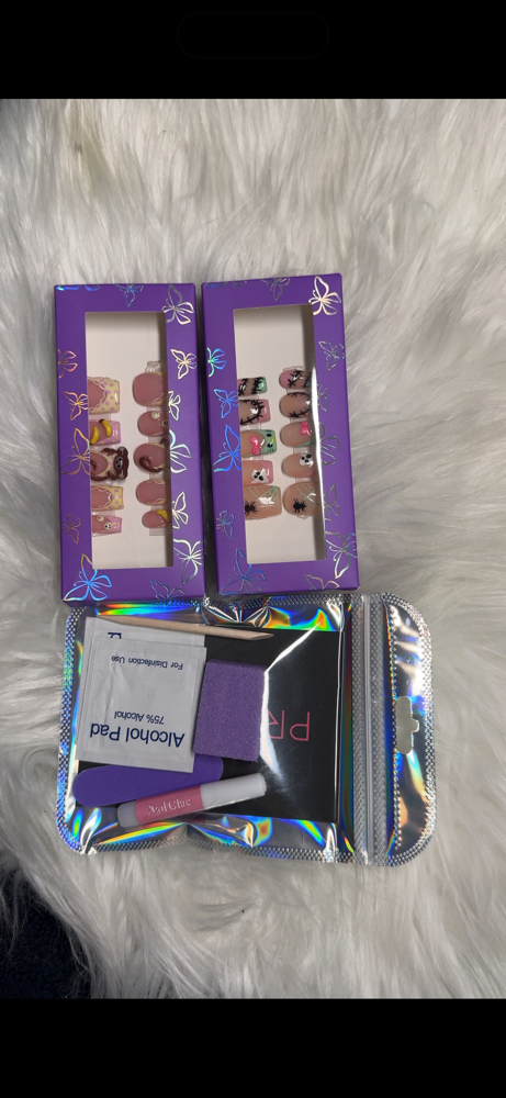 Custom Press Ons at Jazz It Up💜 in Shorewood, IL