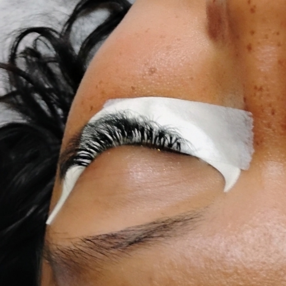 Hybrid Full Lashes at Luxury Lashes & Skincare in Tulare, CA