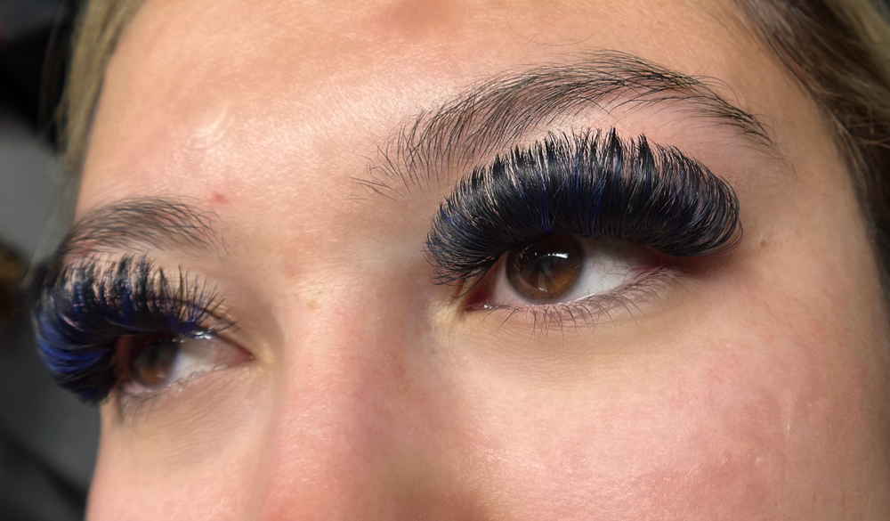 Mega Volume Lashes