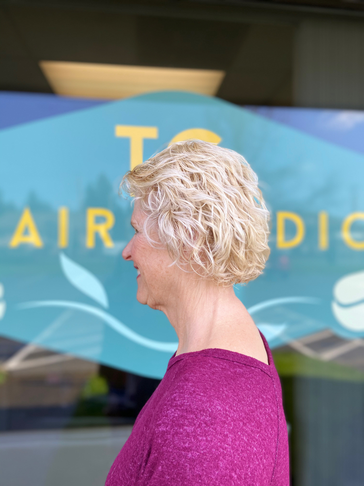 Short curly cut, (Returning   only)