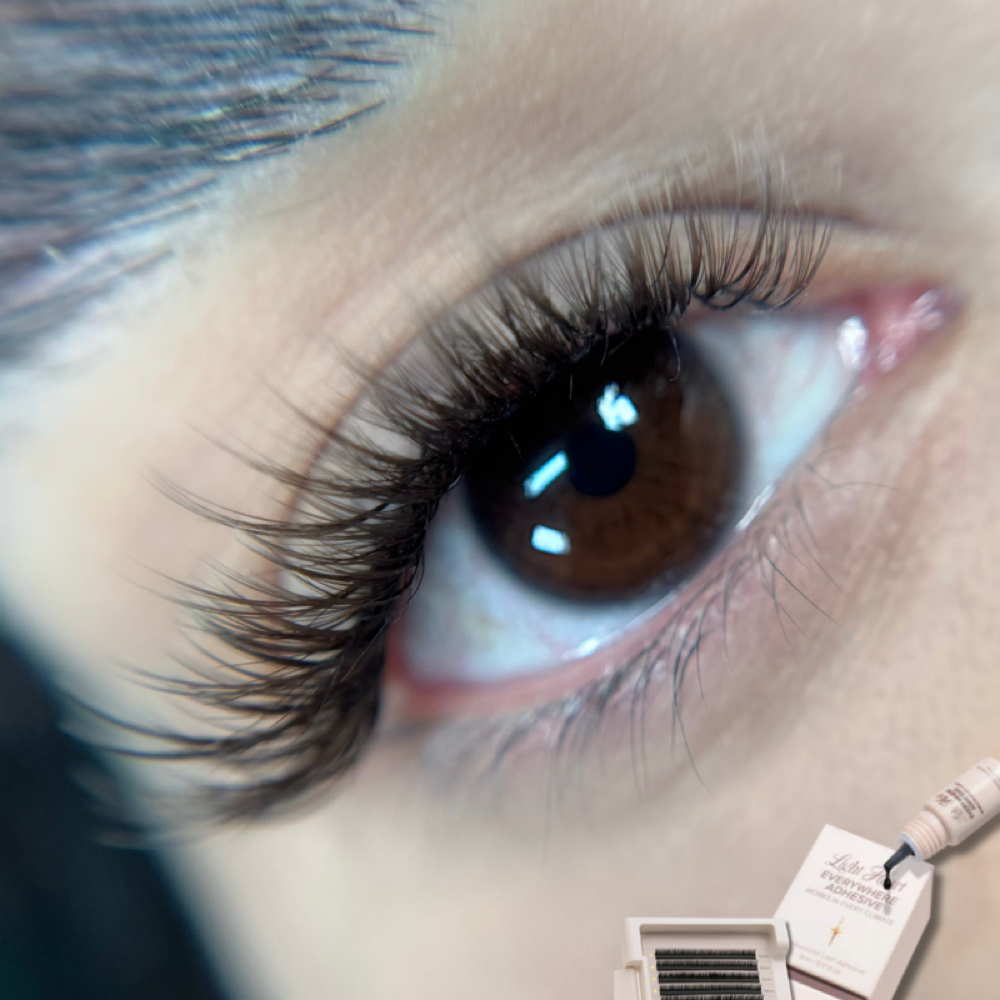 Lash Refills at Topaz’s Beauty in Lyndhurst, NJ