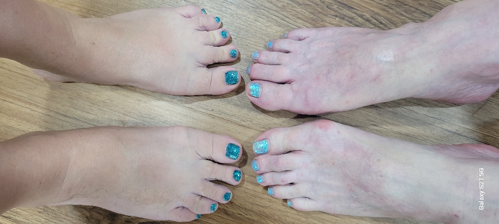 Pedicure with gel polish or lacquer