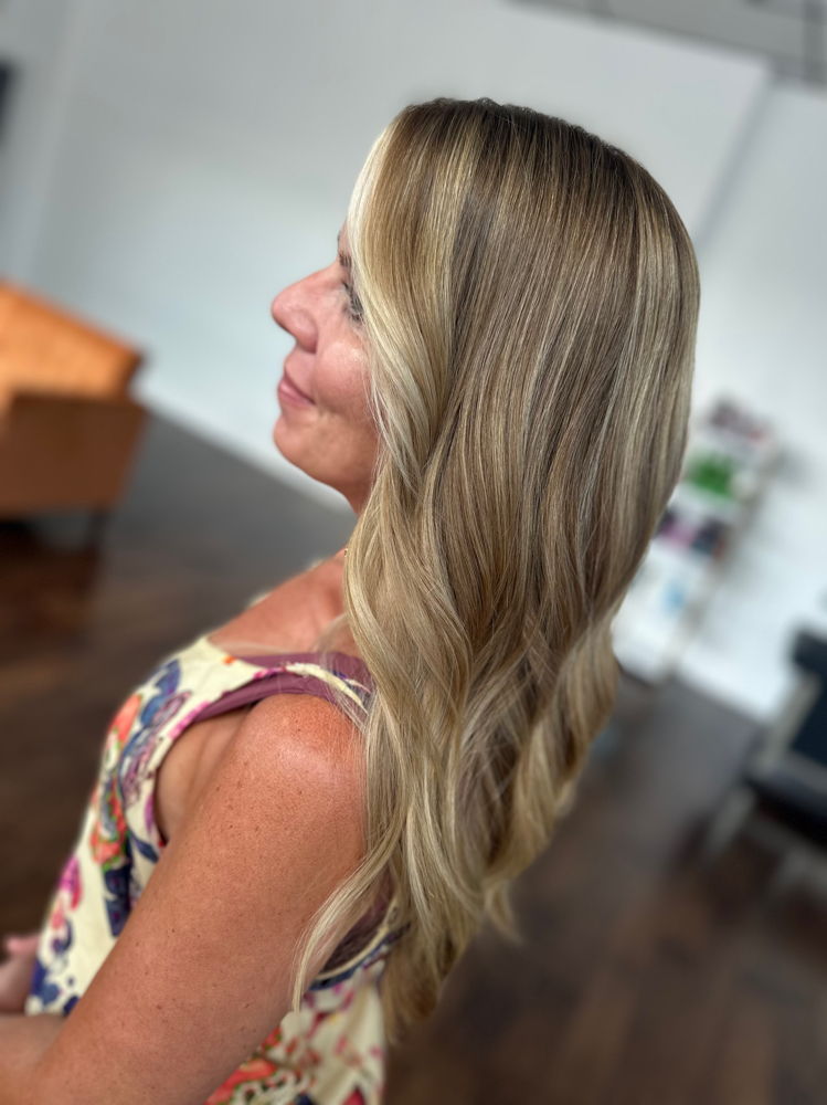 Partial Highlight at Salón Dé Monarca in Lombard, IL