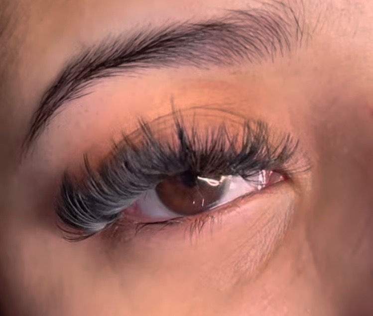 Mega Hybrid Lashes Full Set