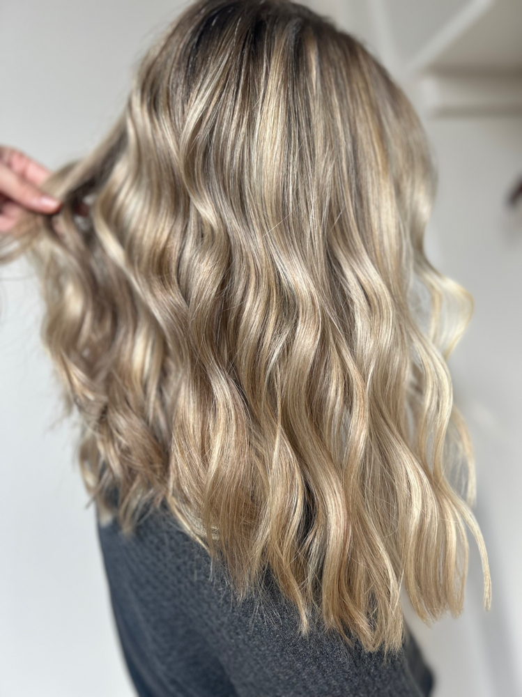 Full Balayage/foil Service/ Haircut