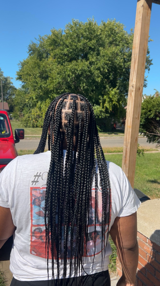 Knotless at Belles Beauty&Co in Ecorse, MI