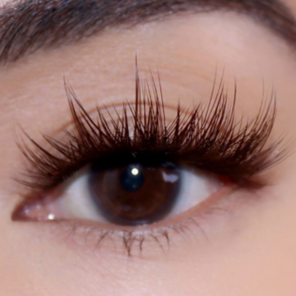 Lash Clusters at Skies Lashes in Phoenix, AZ